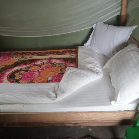 Lake Lyantonde Eco Campsite Original Fort Portal Екстериор снимка